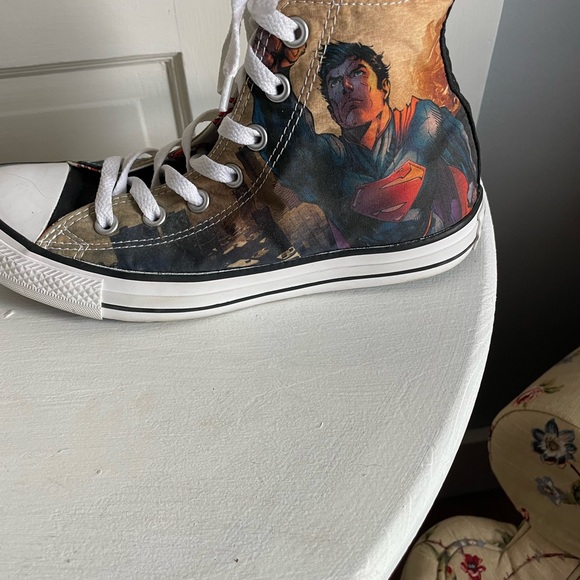 Unisex Superman DC Comics Converse. Mens size 6, women’s size 7.5/8. - Picture 3 of 9